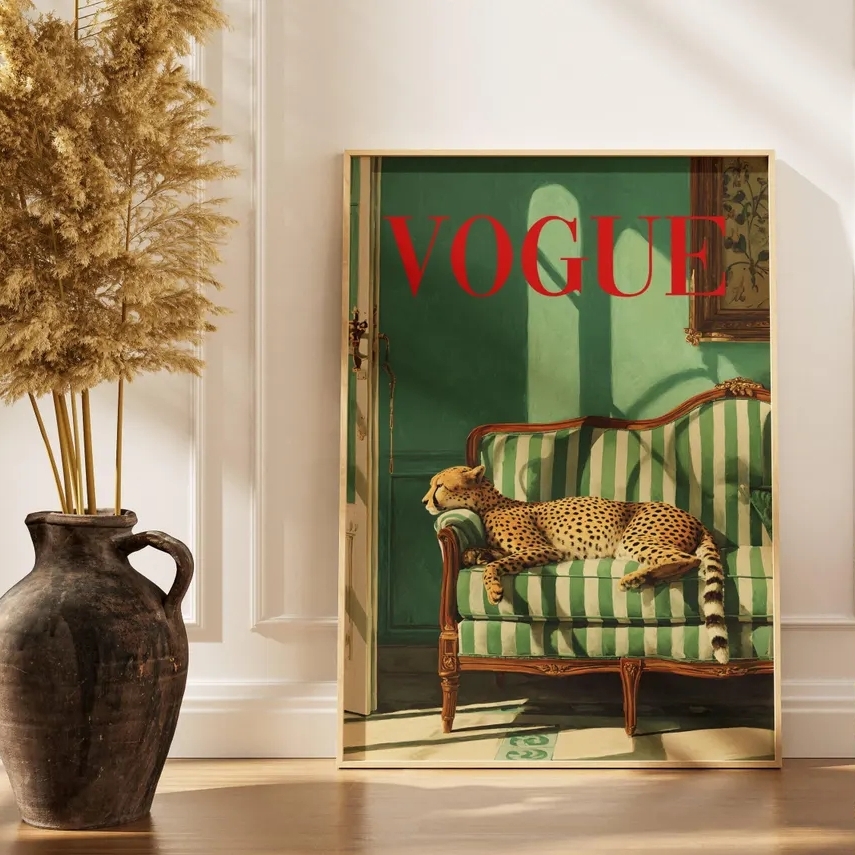 Vintage Vogue Fashion Poster - لوحة فنية جدارية عتيقة بتصميم حيواني،