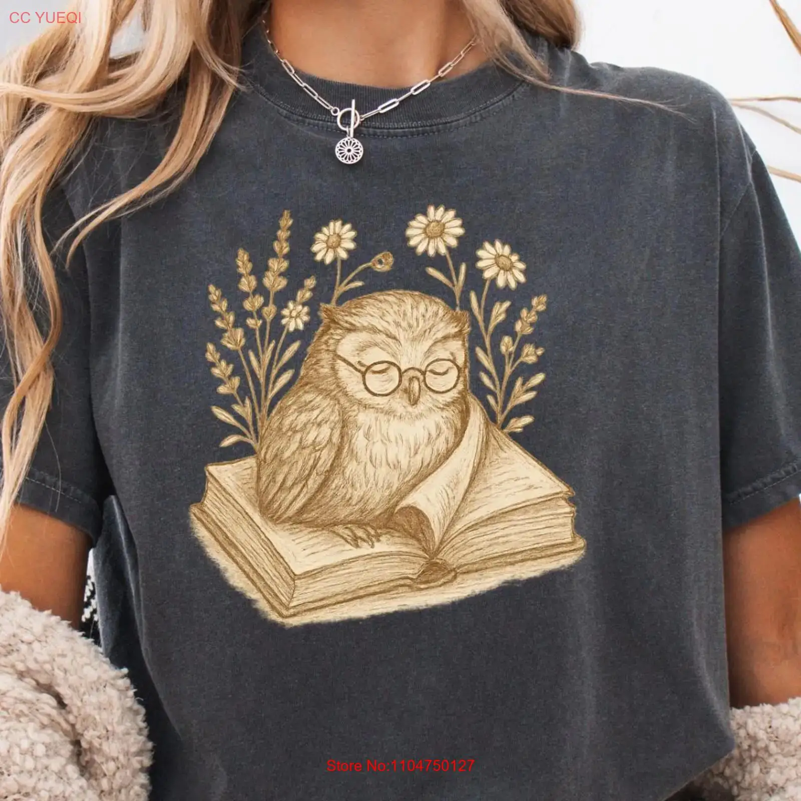تي شيرت لمحبي الكتب بتصميم بوم - مراجعة Vintage Fashion Books وسعره